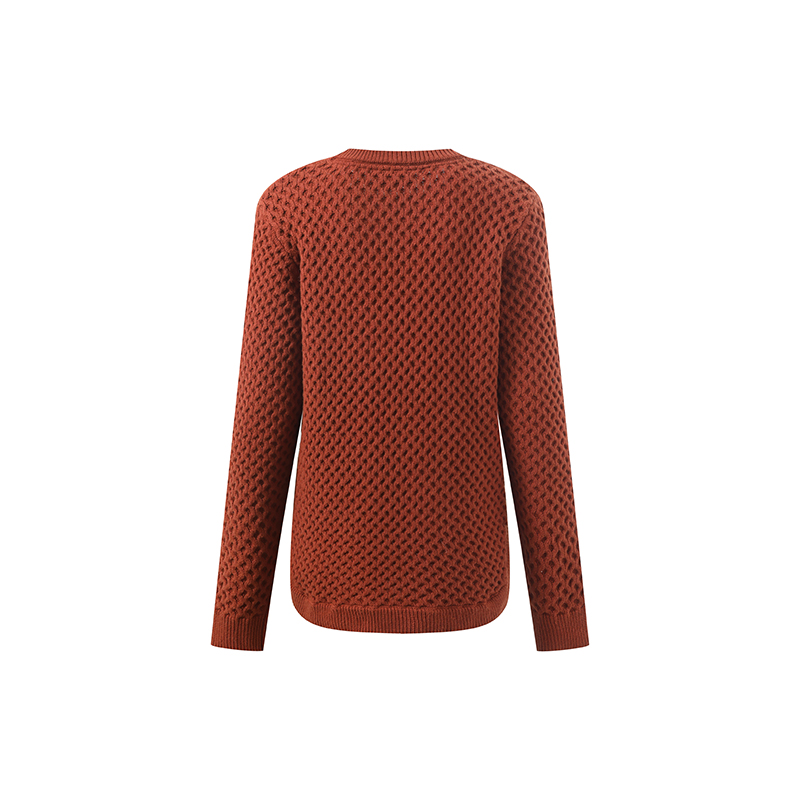 Close-up stitch detail of 7GG chunky knit Merino cotton sweater – OEM private label manufacturing